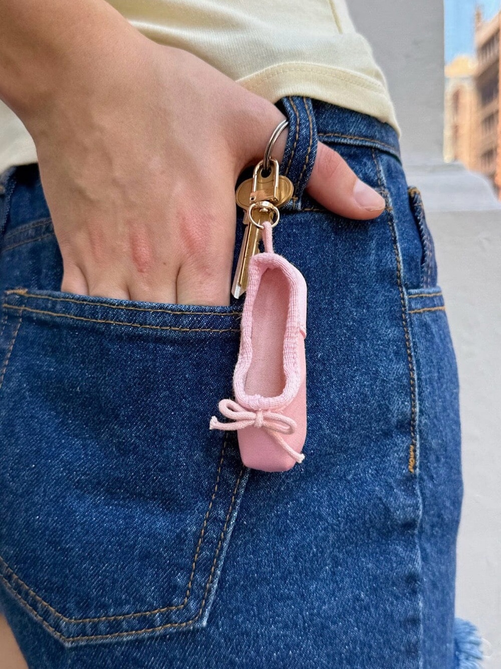 NWT | Brandy Melville Ballet Slipper Keychain in Pink || 🩰